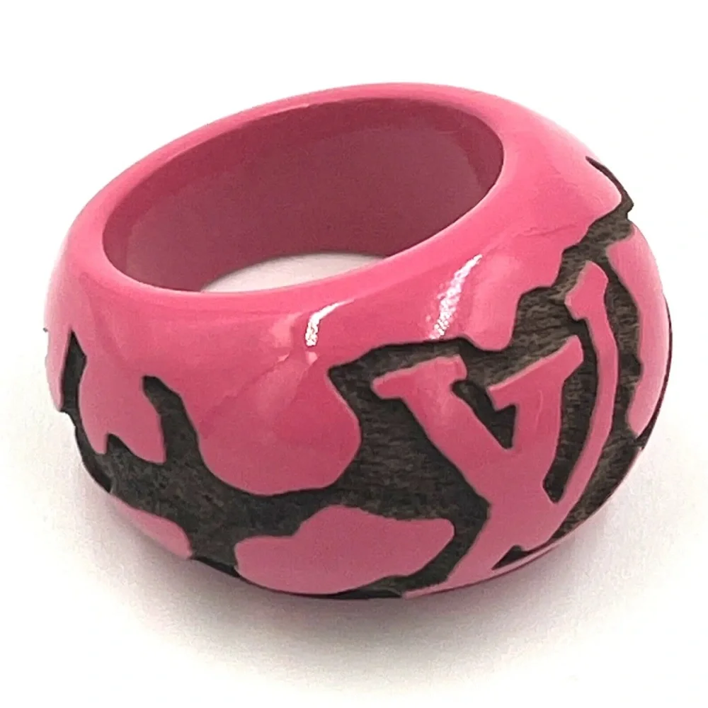 Pink LOUIS VUITTON Wood Berg Leo Monogram Ring - Picture 6 of 10